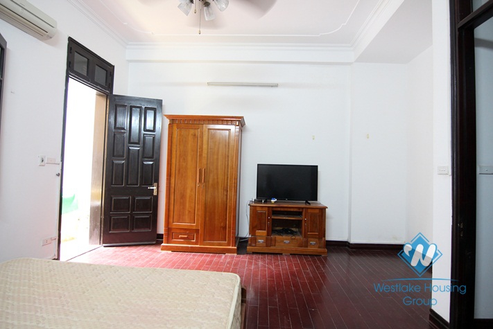 Clean house with cheap price for rent in Tay Ho district,Hanoi